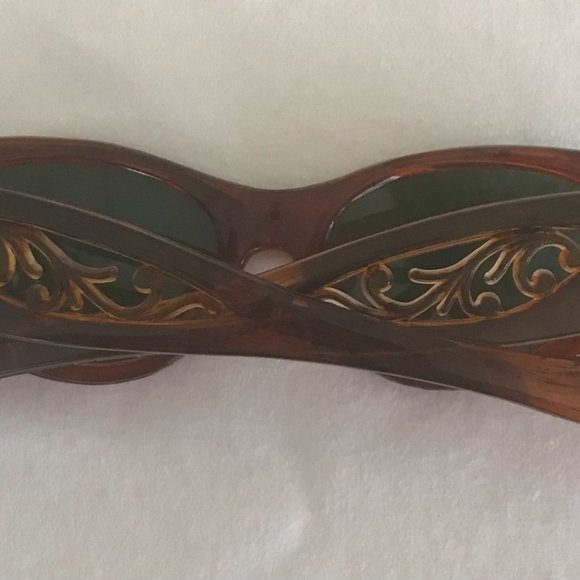 1950s Faux Tortoise Shell Carved Sunglasses w/ Green Lenses - Pin Up Sunglasses - Picture 5 of 5